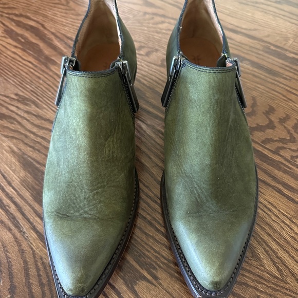 FRYE SACHA MOTO SHOOTIE RARE COLOR - Picture 3 of 6